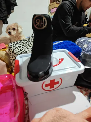 Botines charol negros n39 horma pequeña