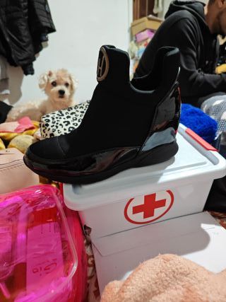 Botines charol negros n39 horma pequeña