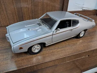 Replica Pontiac GTO 1969 Judge 1:18