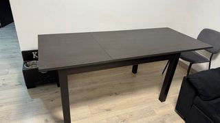 Mesa extensible y dos sillas