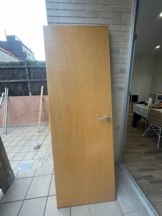 Puerta de madera (x3) sin pomos