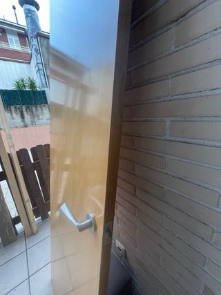 Puerta de madera (x3) sin pomos