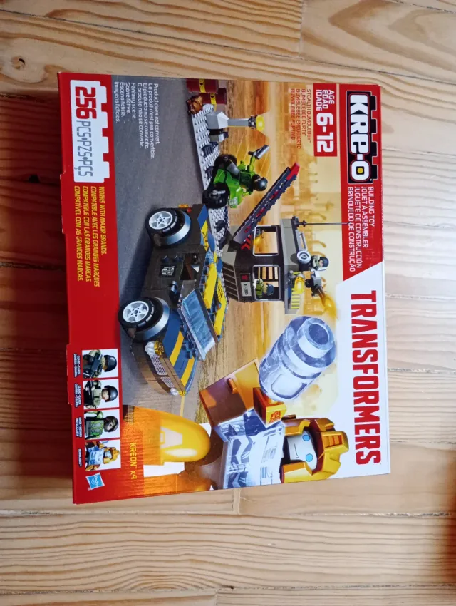 Kre-o Transformers Stealth Bumblebee B2310/B2309