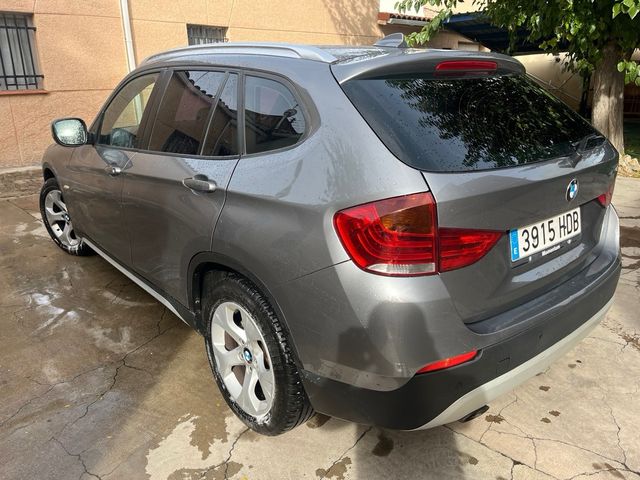 BMW X1 2011