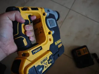 Martillo Percutor Dewalt XR
