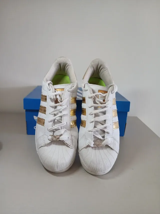 Adidas Superstar Doradas
