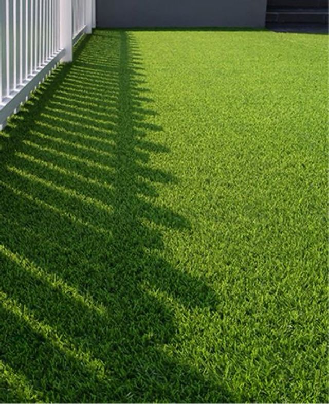 Césped artificial verde