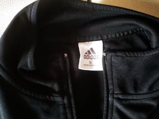 Chaqueta Adidas Real Madrid Negra y Dorada