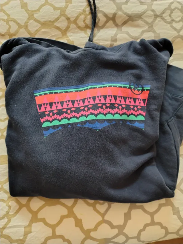 Sudadera Levi's con capucha y estampado