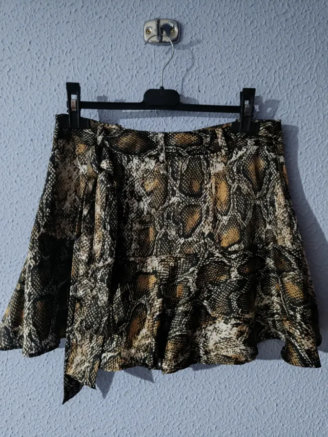 Falda pantalón Zara estampado serpiente