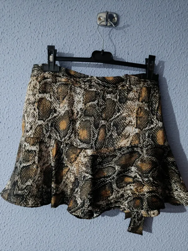 Falda pantalón Zara estampado serpiente