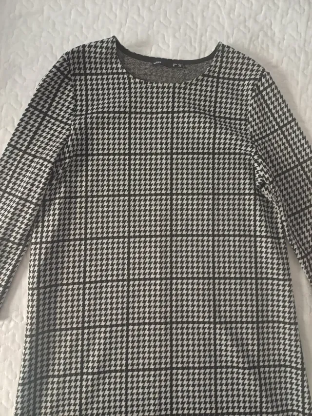 Vestido estampado pata de gallo.