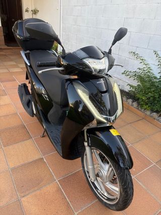 Honda SH 125 ABS Negra