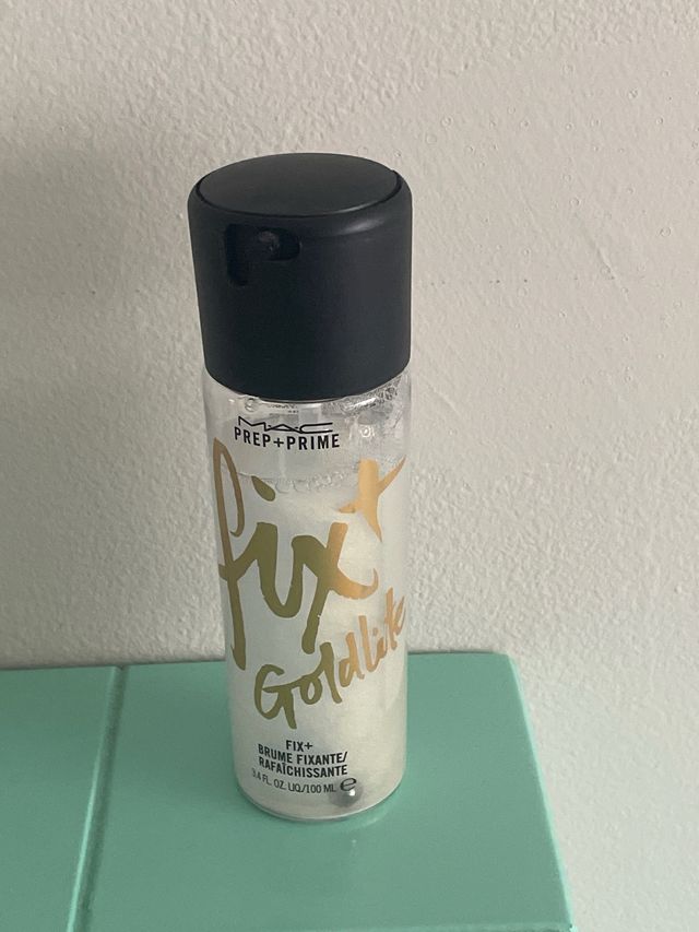 MAC Fix+ Goldlite Spray Fijador
