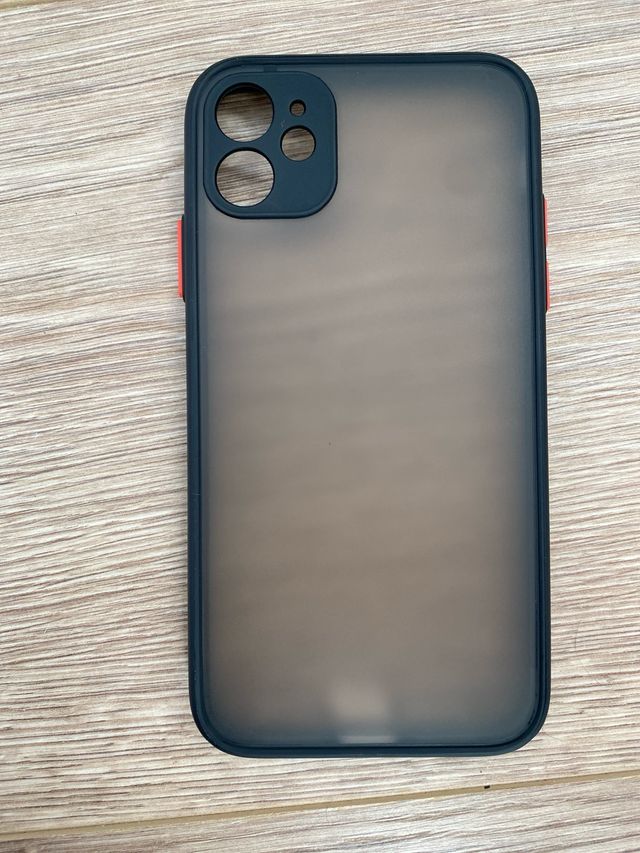 Capa para iPhone 11 Preta e Vermelha
