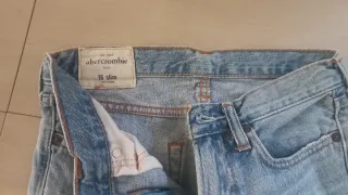 Pantalón vaquero Abercrombie 16
