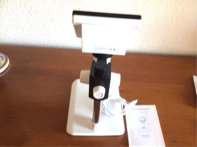 Microscopio Digital con Pantalla, blanco