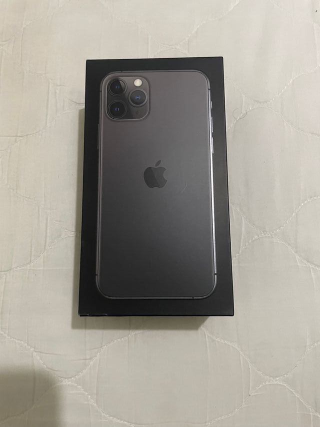Scatola iPhone 11 Pro 256GB + Accessori