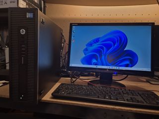 PC HP EliteDesk Core i3 Completo