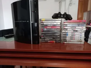 Consola PlayStation 3 Negra + Mando y Juegos
