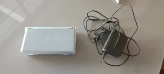 Nintendo DS Lite Blanca con funda y cargador