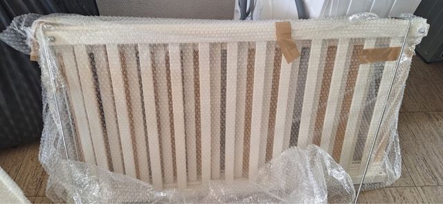 Cuna de bebe de madera bonita