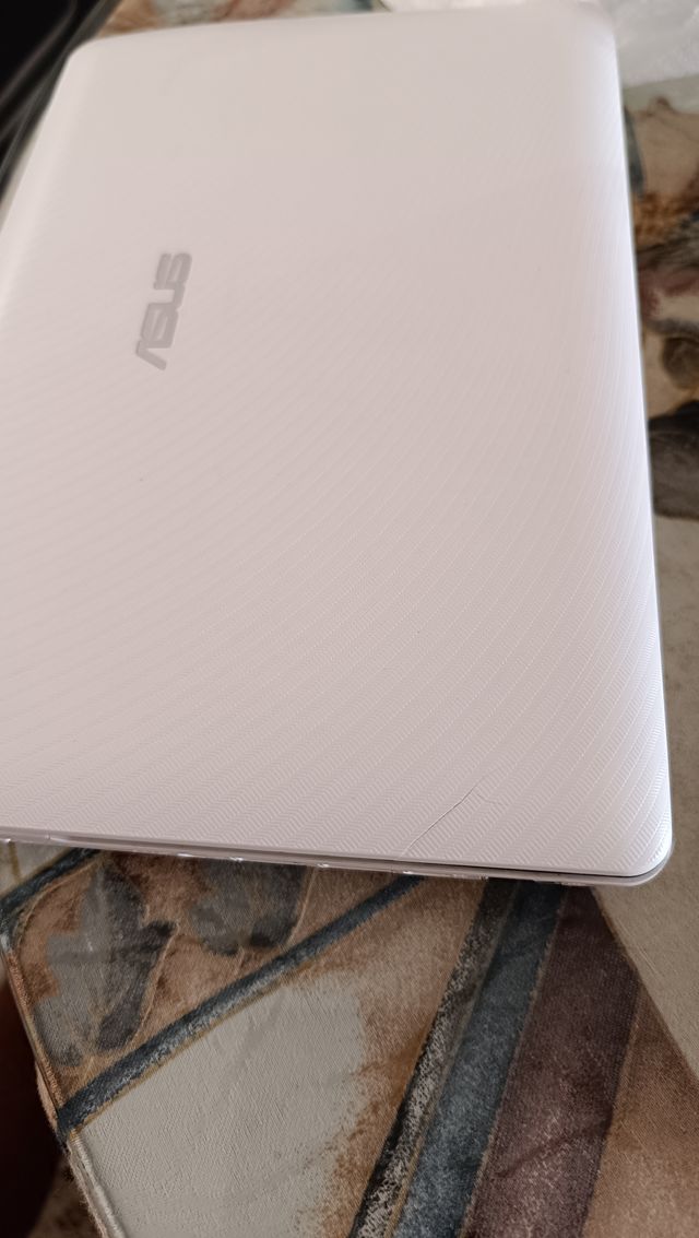 Mini PC Portátil Asus Eee PC + 1011PX + capa