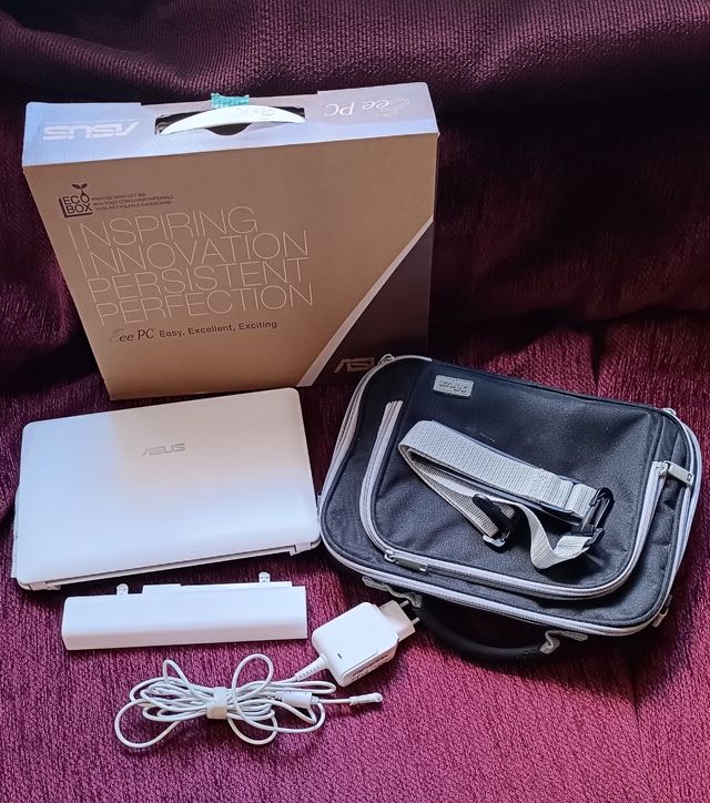 Mini PC Portátil Asus Eee PC + 1011PX + capa