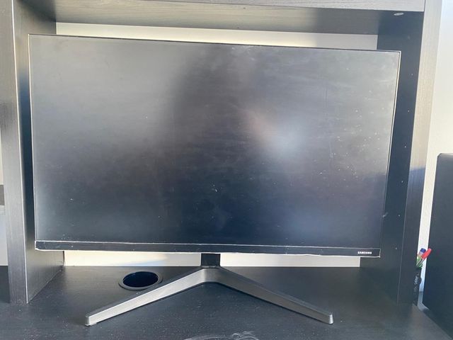 HP Pavilion Gaming TG01-1107ns + Pantalla