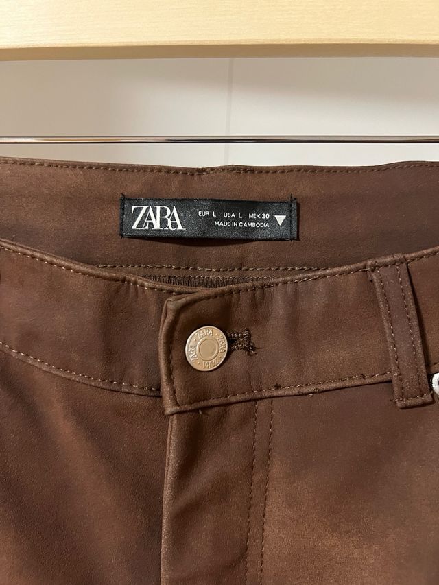 Pantalones Zara efecto ante marrones