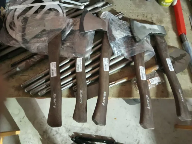 Se vende por Lote o por unidad Lote de 5 Hachas