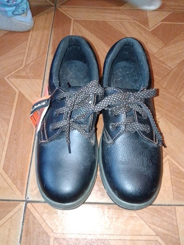 Botas de Trabajo SafeTop Negras y Grises