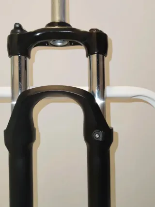 Horquilla suspensión bicicleta 120mm frenos disco.