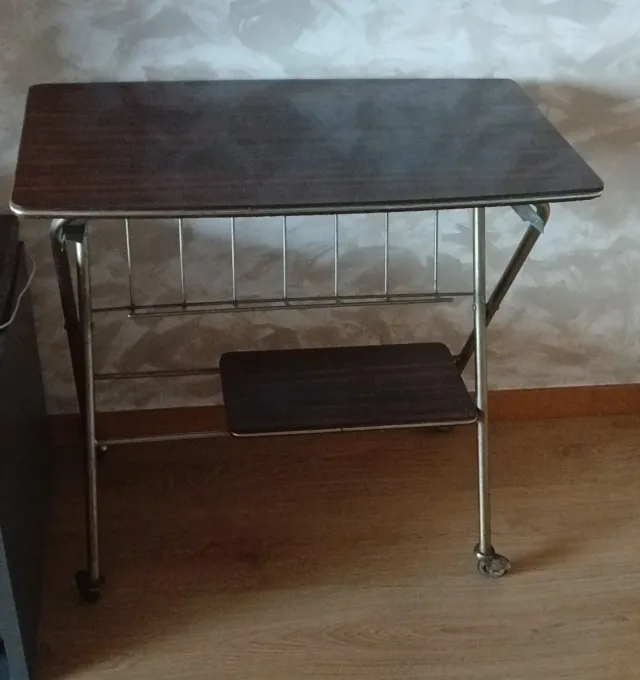 Mesa auxiliar madera y metal