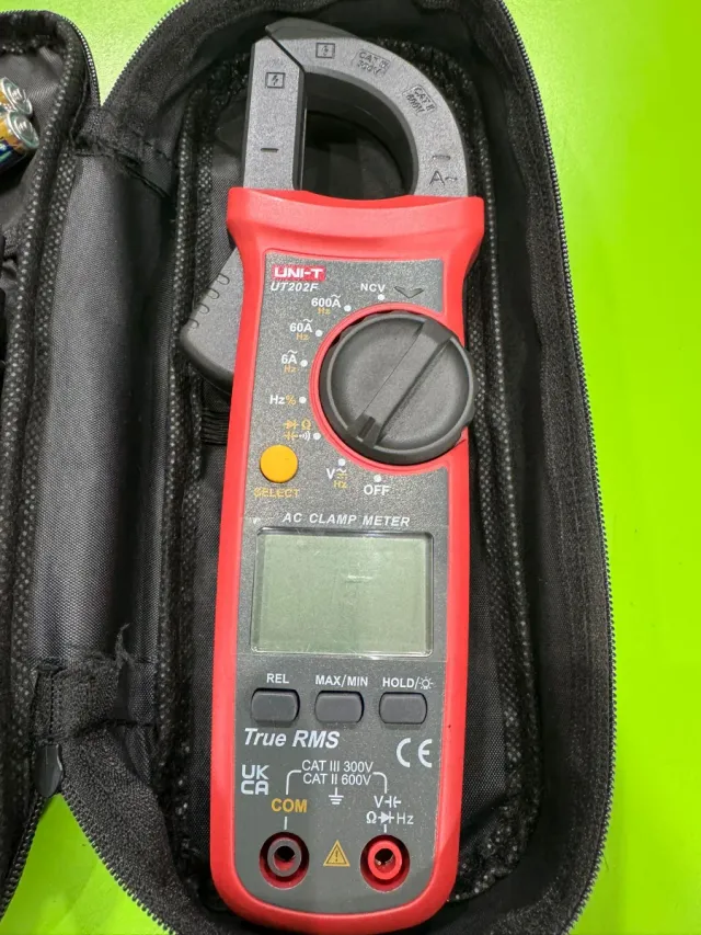 Pinza Amperimetrica UNI-T UT202F