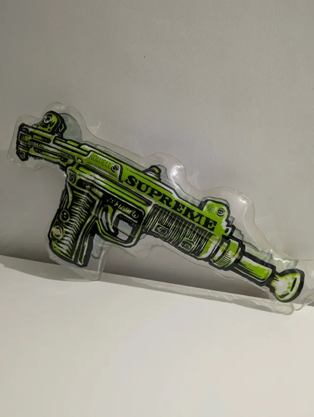 Inflable Toy Uzi Supreme