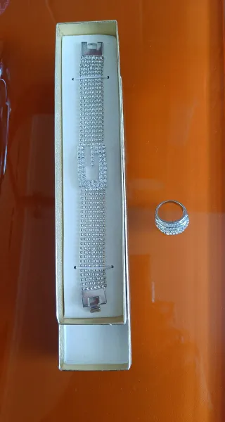 Pulsera y Anillo Bisutería Plateada