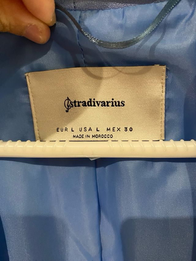 Blazer azul de Stradivarius