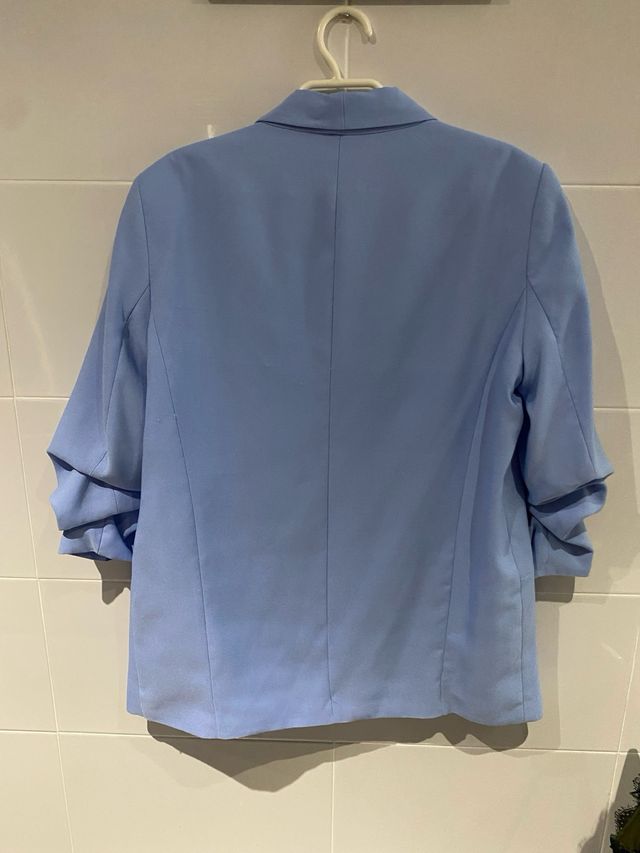 Blazer azul de Stradivarius