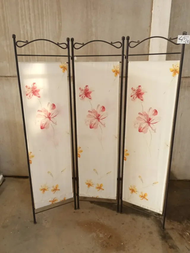 Separador de ambientes con flores