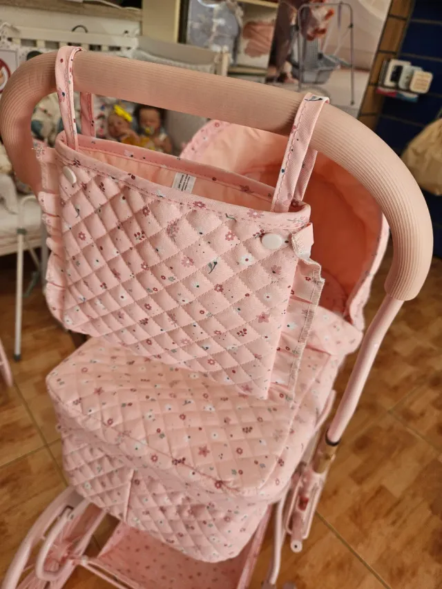 Carro Muñecas Flowers Monnēka Rosa