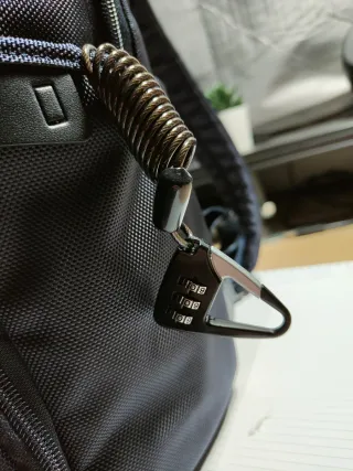 Zaino Piquadro nero/blu marino 