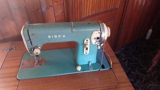 Máquina de coser Sigma antigua