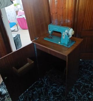 Máquina de coser Sigma antigua