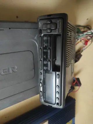 Radio Coche + Cargador CD + Etapa + Cables...