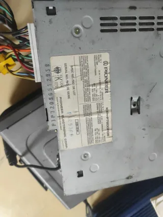 Radio Coche + Cargador CD + Etapa + Cables...