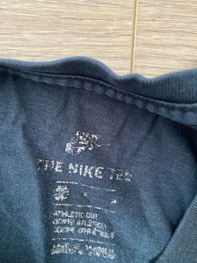 Camiseta Nike Preta V-Neck