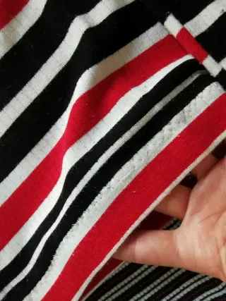 Vestido de tubo a rallas + falda de tubo