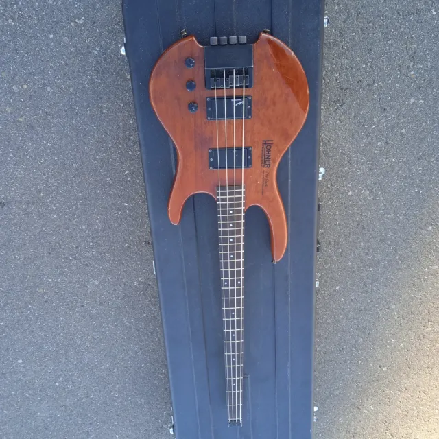 Bajo Honner the Jack, Squier y Starforce