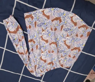 Camisa hombro descubierto floral